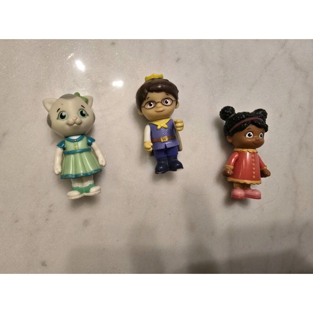 Daniel Tigers Neighborhood  lot of 3 Plastic figures dolls